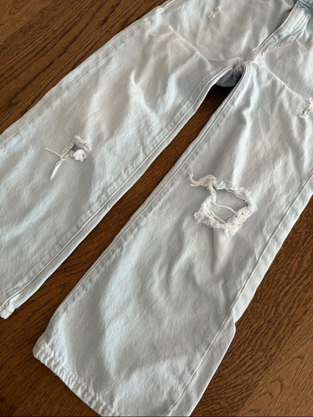 Old Navy Baggy Wide Leg Light Blue Distressed Denim Jeans